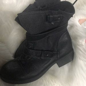 Roxy Boots